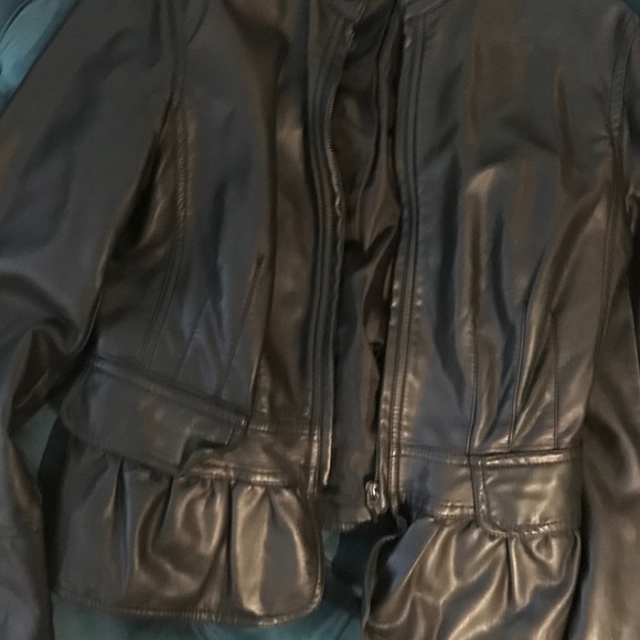Black jacket - Picture 3 of 5